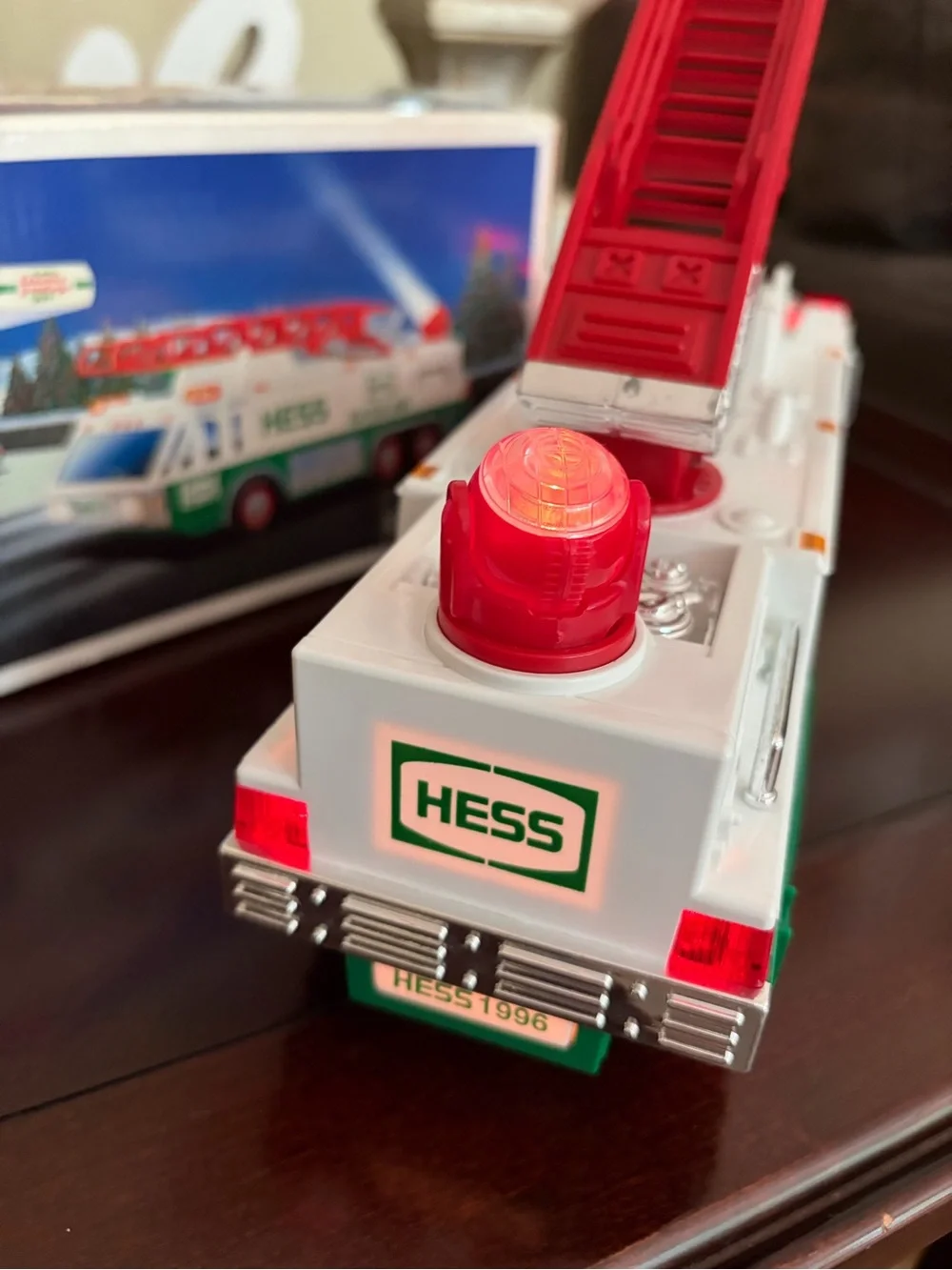 NIB Hess 1996 Vintage Emergency Ladder Truck